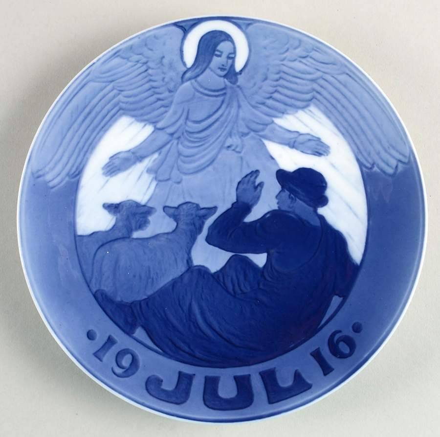 Annual Christmas Plate Shepherds At Christmas - No Box by Royal Copenhagen-1