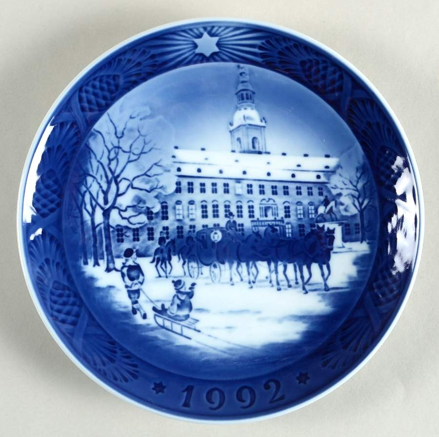 Annual Christmas Plate The Royal Coach - Boxed by Royal Copenhagen-1