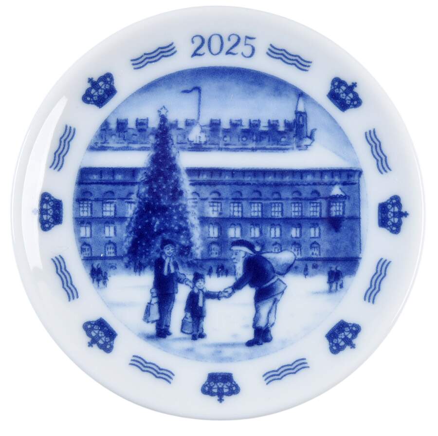Christmas Plaquettes Christmas In Copenhagen - No Box 42 by Royal Copenhagen-1