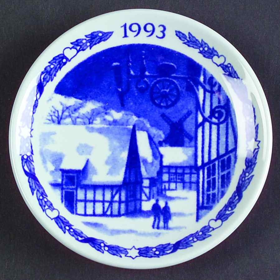 Christmas Plaquettes The Old Town - No Box by Royal Copenhagen-1