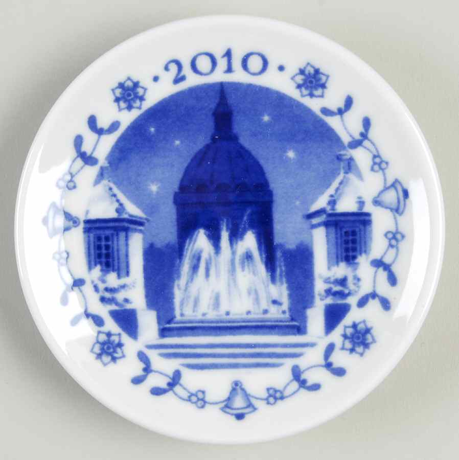 Christmas Plaquettes Amalie Garden - Boxed by Royal Copenhagen-1