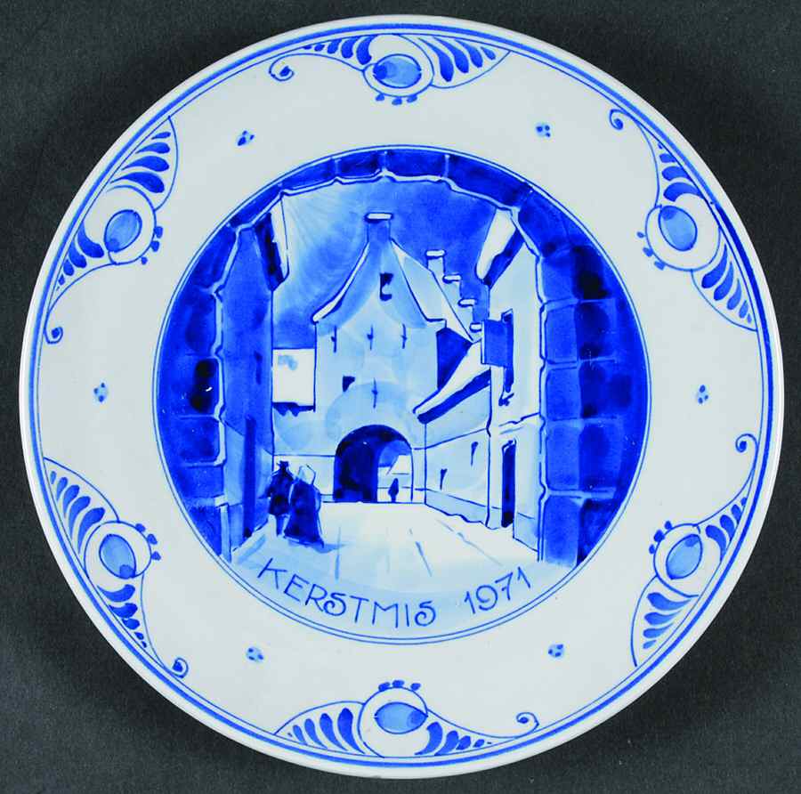 Royal Delft Christmas Plates Towngate At Zierikzee - Boxed by Royal Delft-1