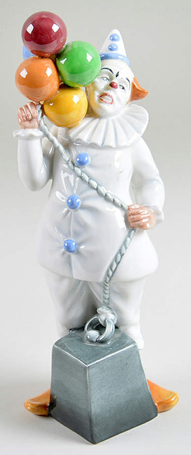 Royal Doulton Figurine Balloon Clown - Nb726, No Box by Royal Doulton-1