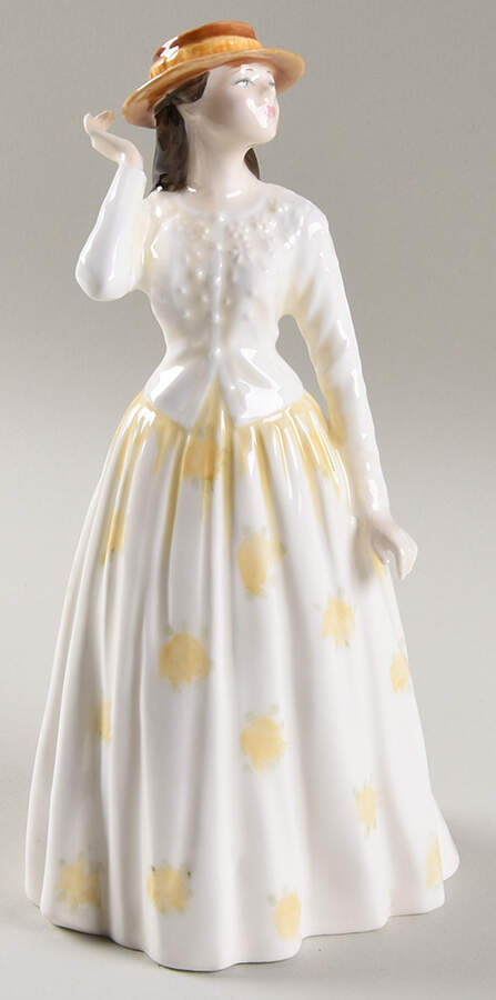 Royal Doulton Figurine Susannah - Nb1006, No Box by Royal Doulton-1