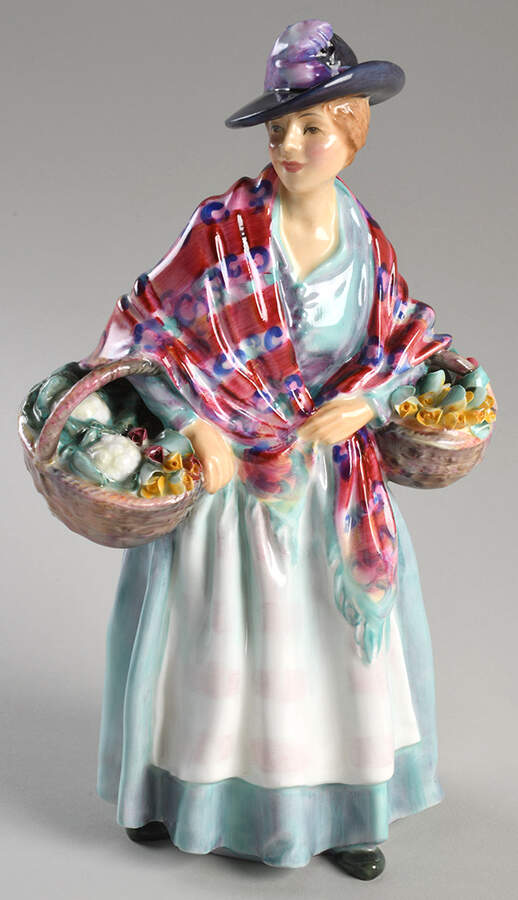 Royal Doulton Figurine Romany Sue-Green/Red - Nb947, No Box by Royal Doulton-1