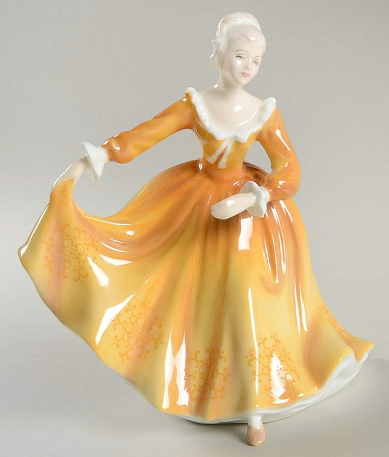 Royal Doulton Figurine Kirsty - Nb671, No Box by Royal Doulton-1