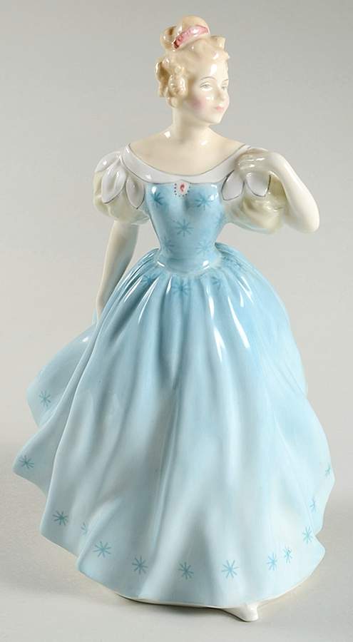 Royal Doulton Figurine Enchantment - Nb662, No Box by Royal Doulton-1