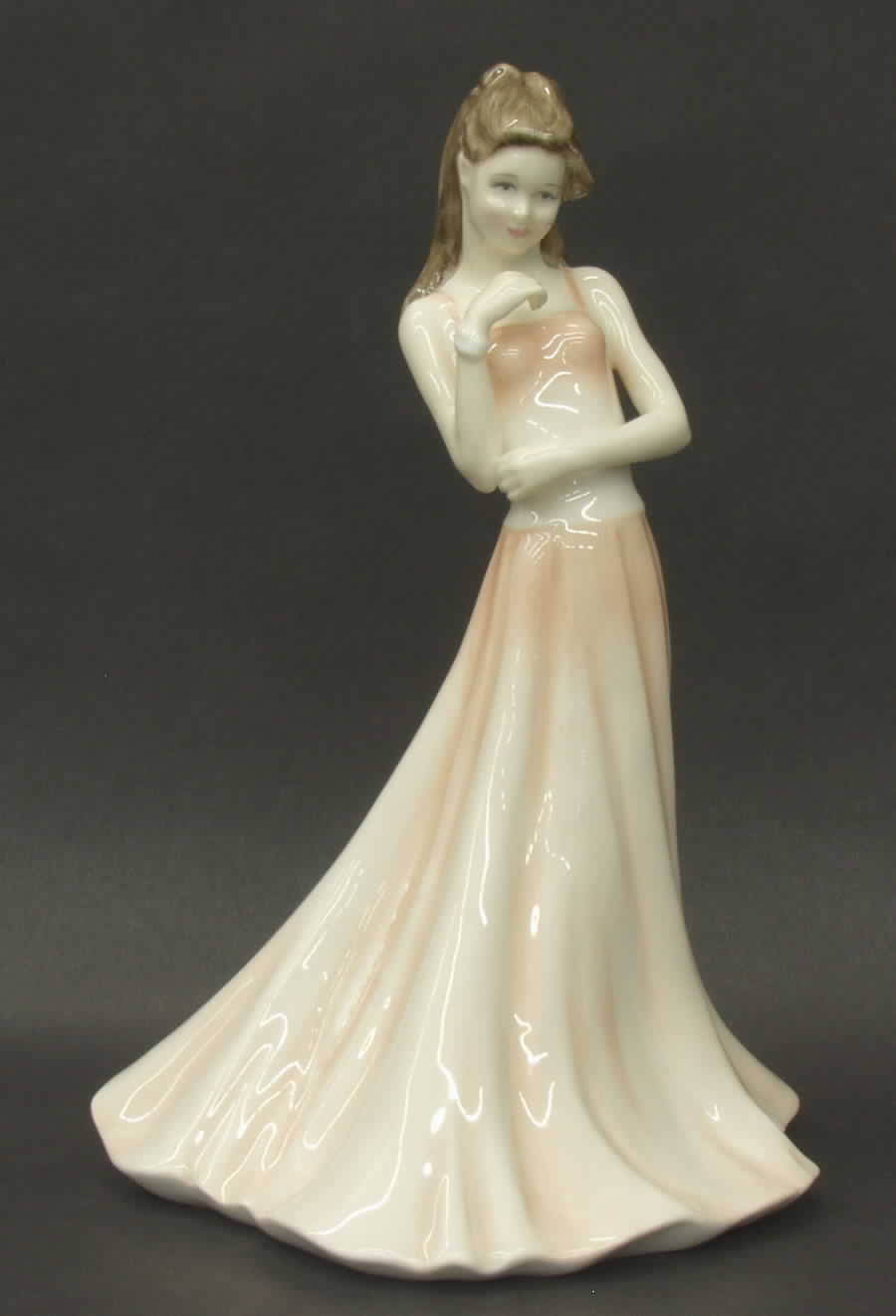 Royal Doulton Figurine Melinda - Nb1005, No Box by Royal Doulton-1