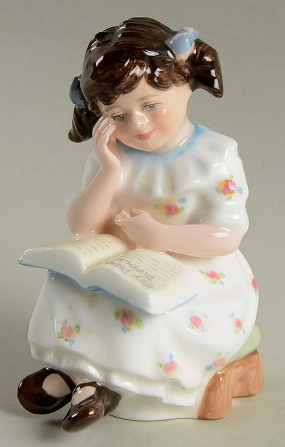 Royal Doulton Figurine Storytime - With Box Bx837 by Royal Doulton-1