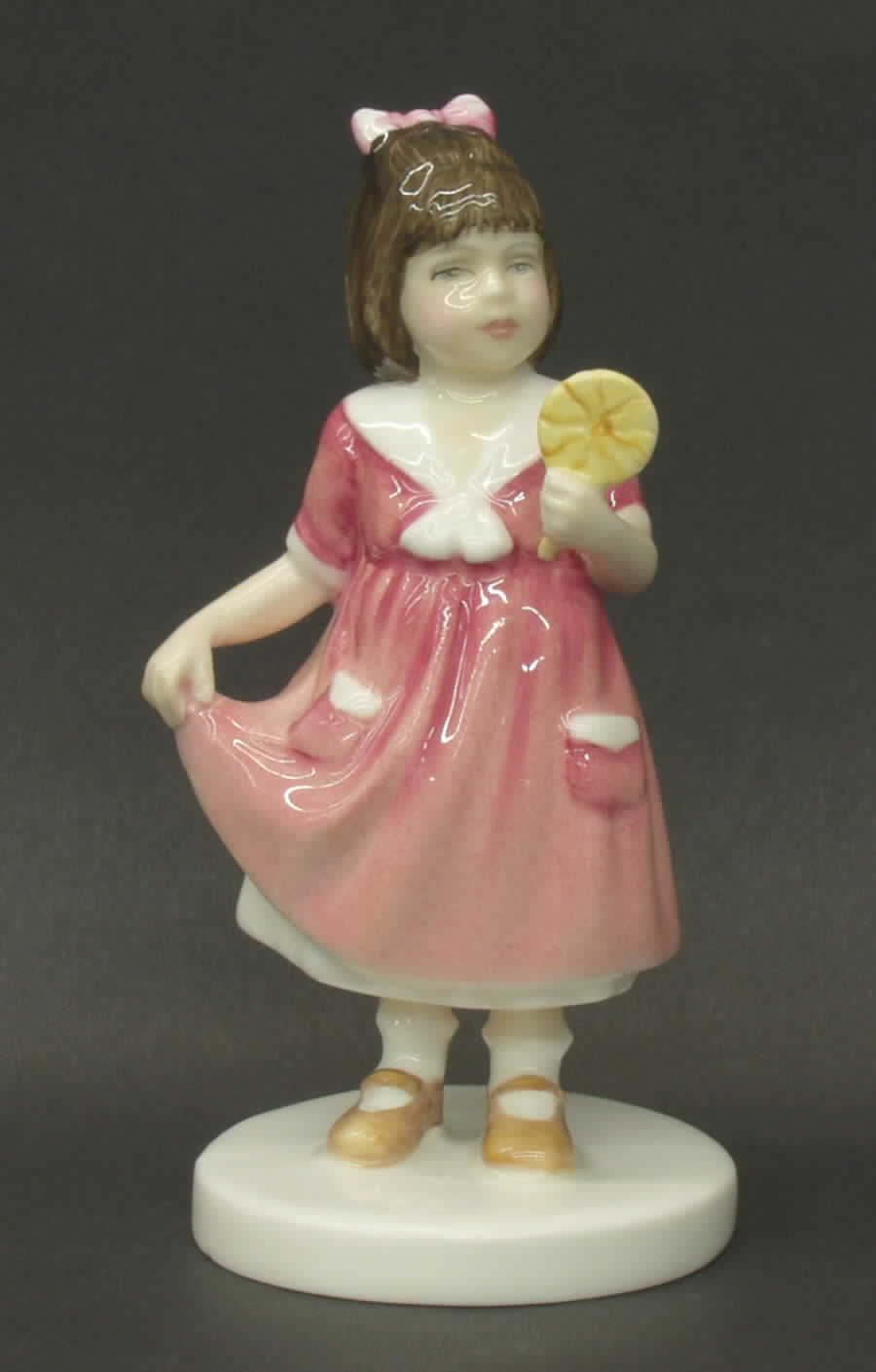 Royal Doulton Figurine Special Treat - No Box Nb878 by Royal Doulton-1