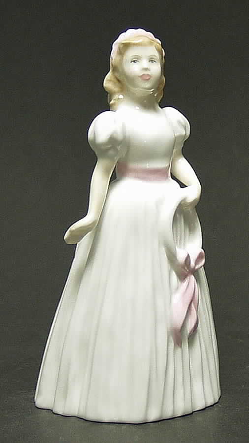 Royal Doulton Figurine Pretty As A Picture - Nb1071, No Box by Royal Doulton-1