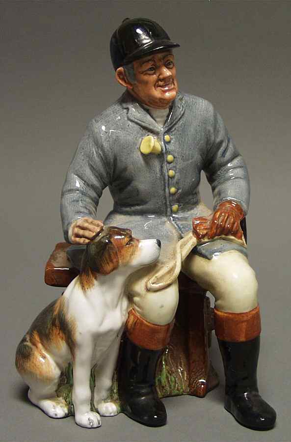 Royal Doulton Figurine Huntsman - Nb762, No Box by Royal Doulton-1