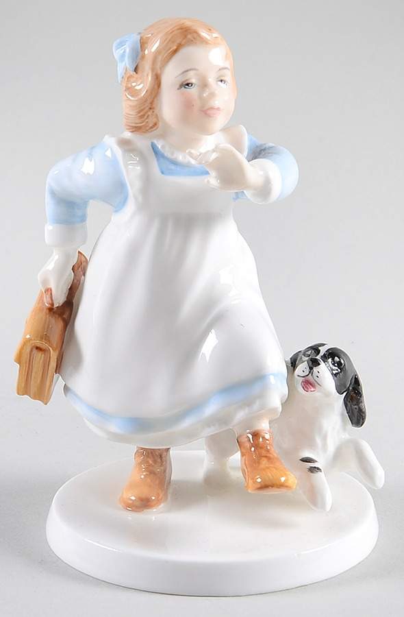Royal Doulton Figurine Hometime - Nb866, No Box by Royal Doulton-1