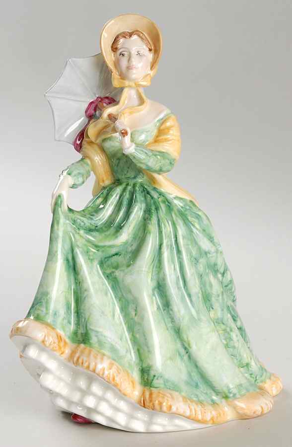 Royal Doulton Figurine Elizabeth - Nb720, No Box by Royal Doulton-1