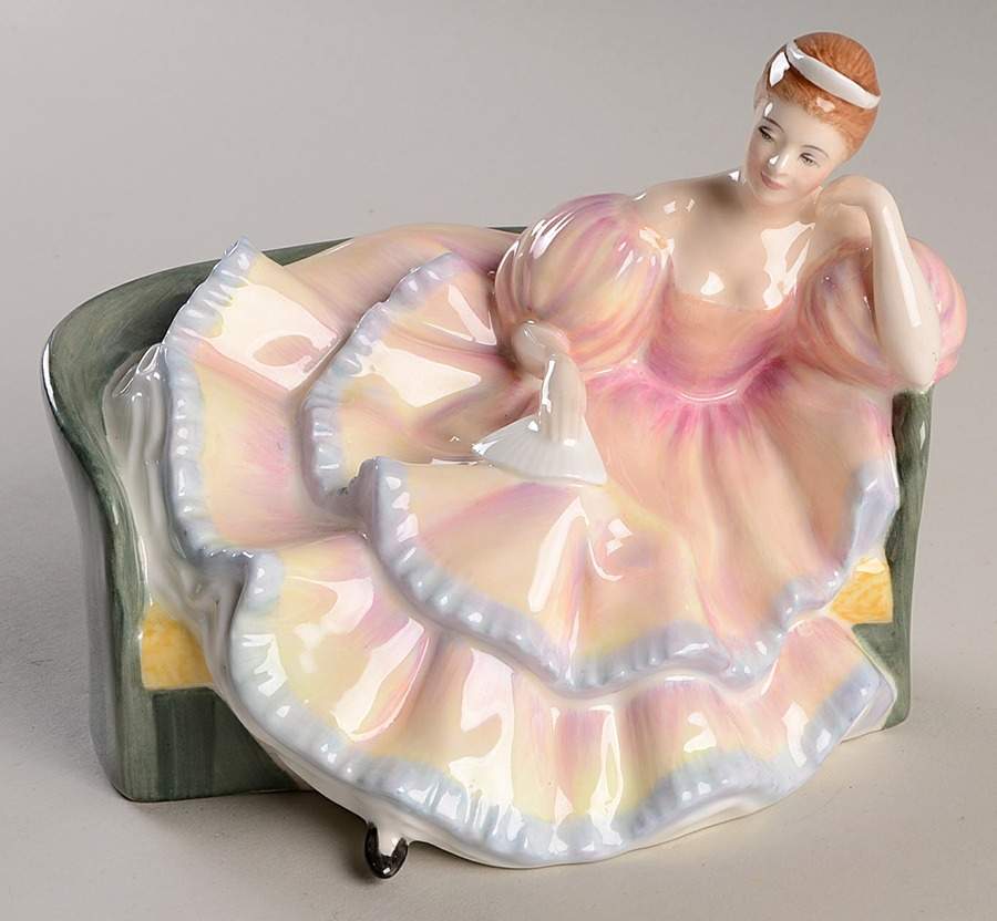 Royal Doulton Figurine Pauline - Nb950, No Box by Royal Doulton-1