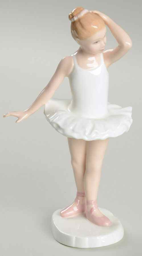 Royal Doulton Figurine Little Ballerina - Nb996, No Box by Royal Doulton-1