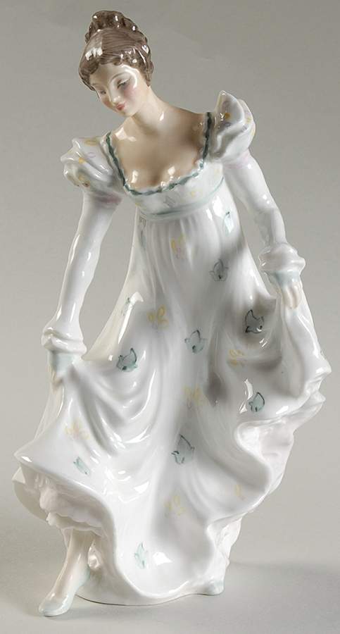 Royal Doulton Figurine Minuet - Nb732, No Box by Royal Doulton-1