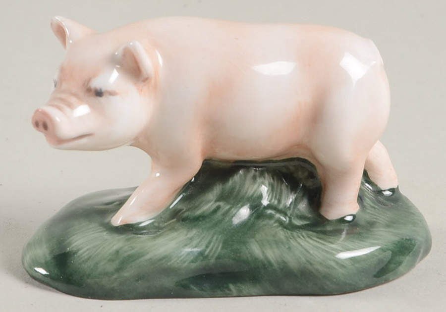 Animals Piglet Style Two - Nb830, No Box by Royal Doulton-1