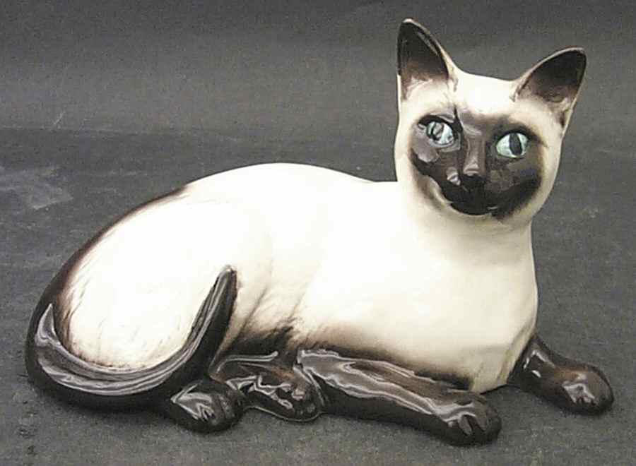 Animals Siamese Cat Lying- Style Three - Boxed by Royal Doulton-1