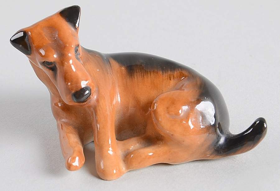 Animals Airedale Terrier-Lying - No Box by Royal Doulton-1