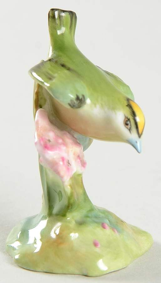Animals Golden-Crestedwren Style One - No Box by Royal Doulton-1