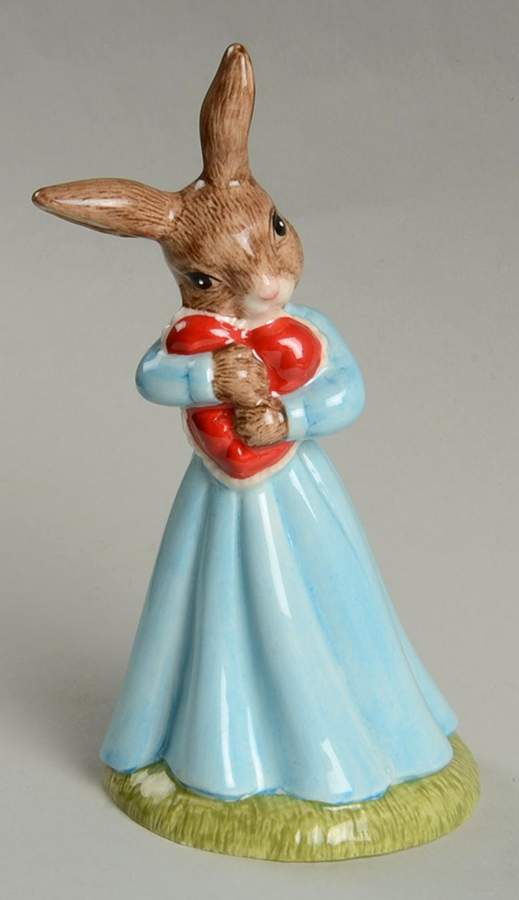 Bunnykins Figurines Love Heart Bunnykins - Boxed by Royal Doulton-1