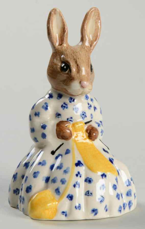 Bunnykins Figurines Susan Bunnykins - No Box by Royal Doulton-1