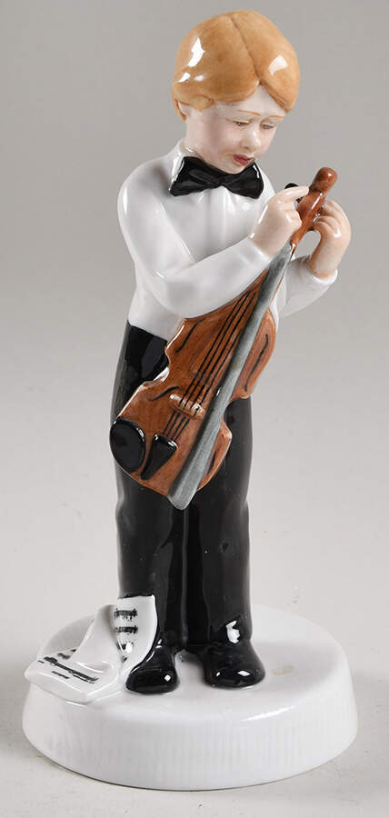 Childhood Days I'm Nearly Ready - Boxed by Royal Doulton-1
