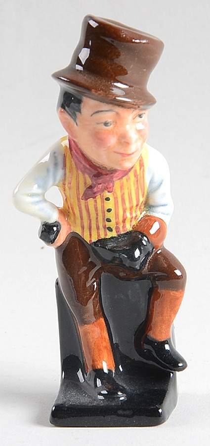 Dickens Sam Weller - Boxed by Royal Doulton-1
