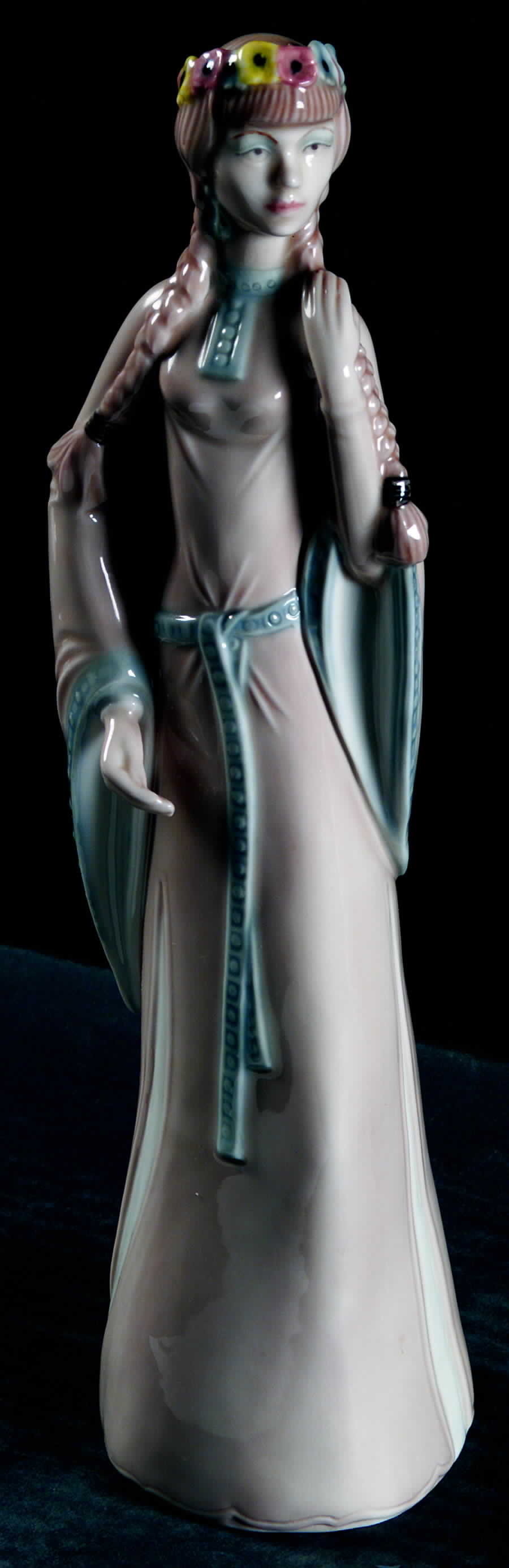 Elegance Collection Francoise - No Box by Royal Doulton-1