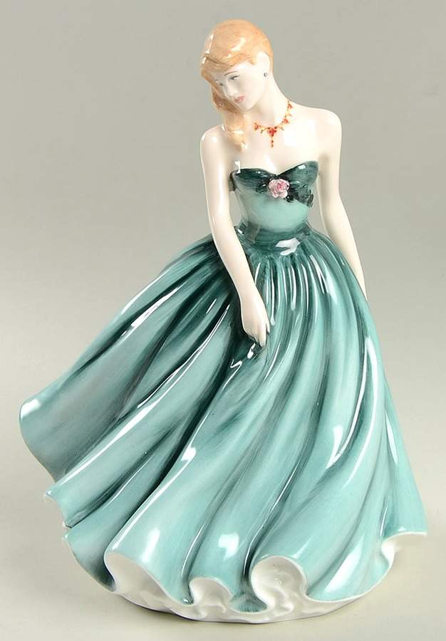 Figurine of The Year-Ladies Sarah 2002 - Boxed by Royal Doulton-1