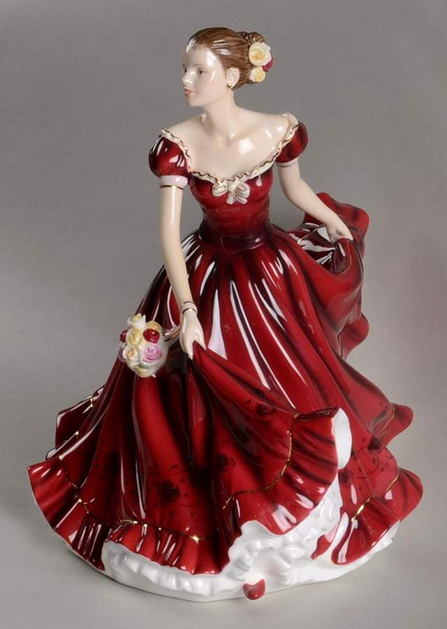 Figurine of The Year-Ladies Sophie-2010 - No Box by Royal Doulton-1