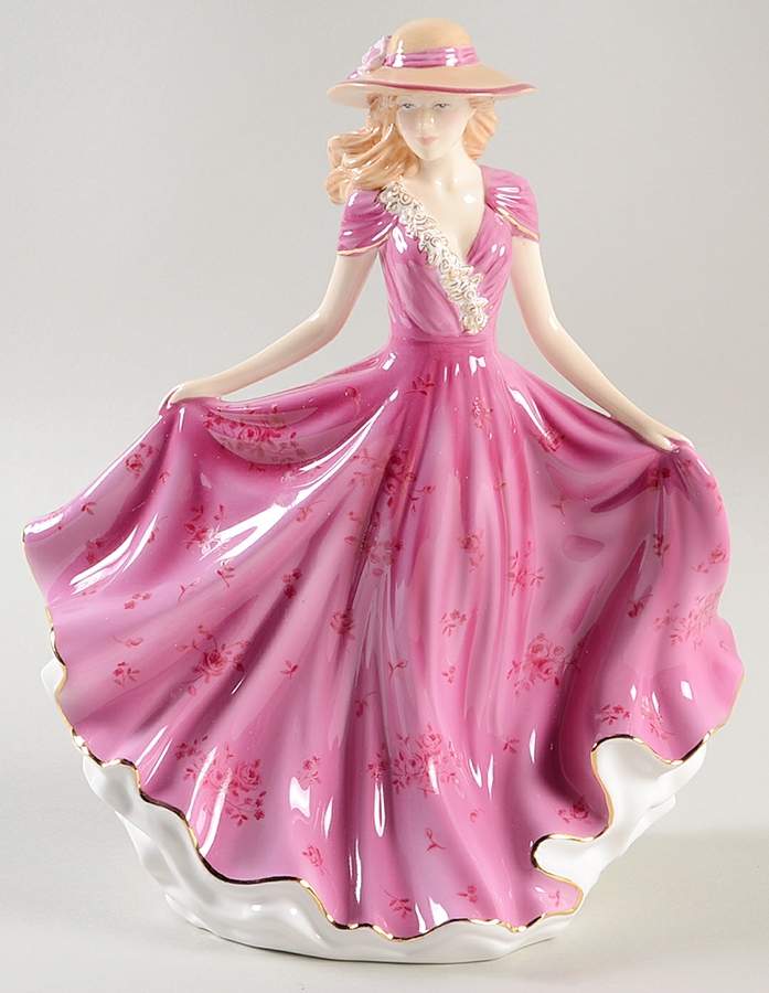 Figurine of The Year-Ladies Elizabeth-2014 - Boxed by Royal Doulton-1
