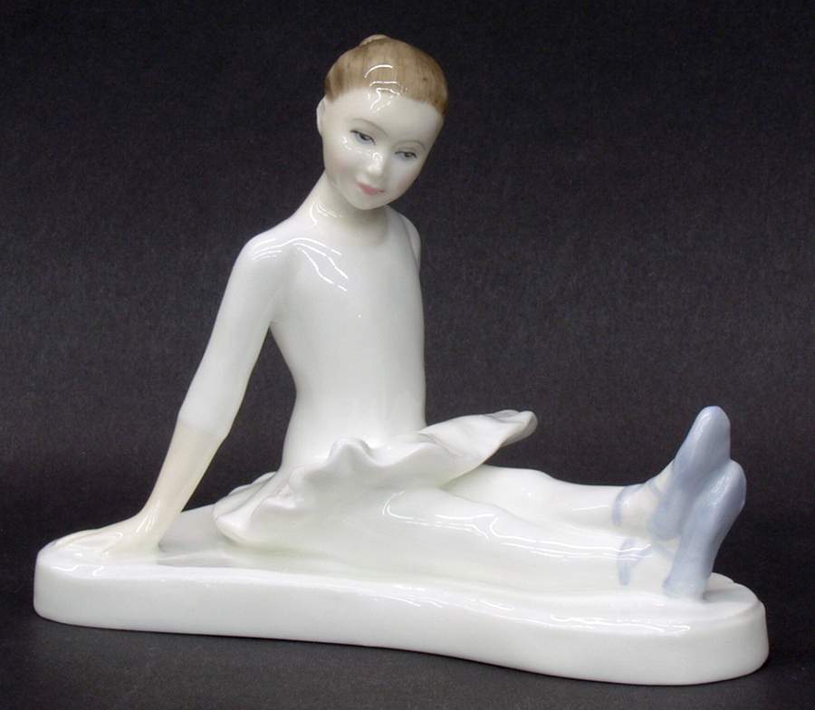 Images Stage Struck - No Box by Royal Doulton-1
