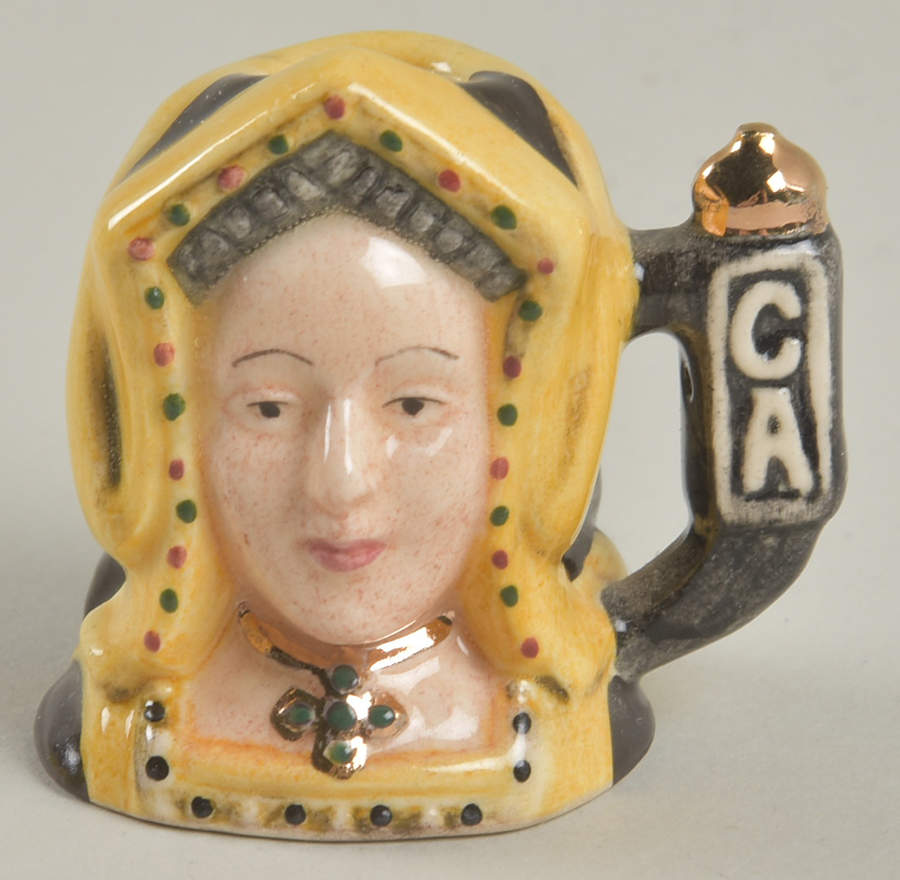 Character Jug Catherine Of Aragon-Tiny - With Box Bx1007 by Royal Doulton-1