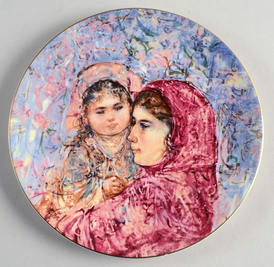Mother and Child Lucia  And Child - Boxed by Royal Doulton-1