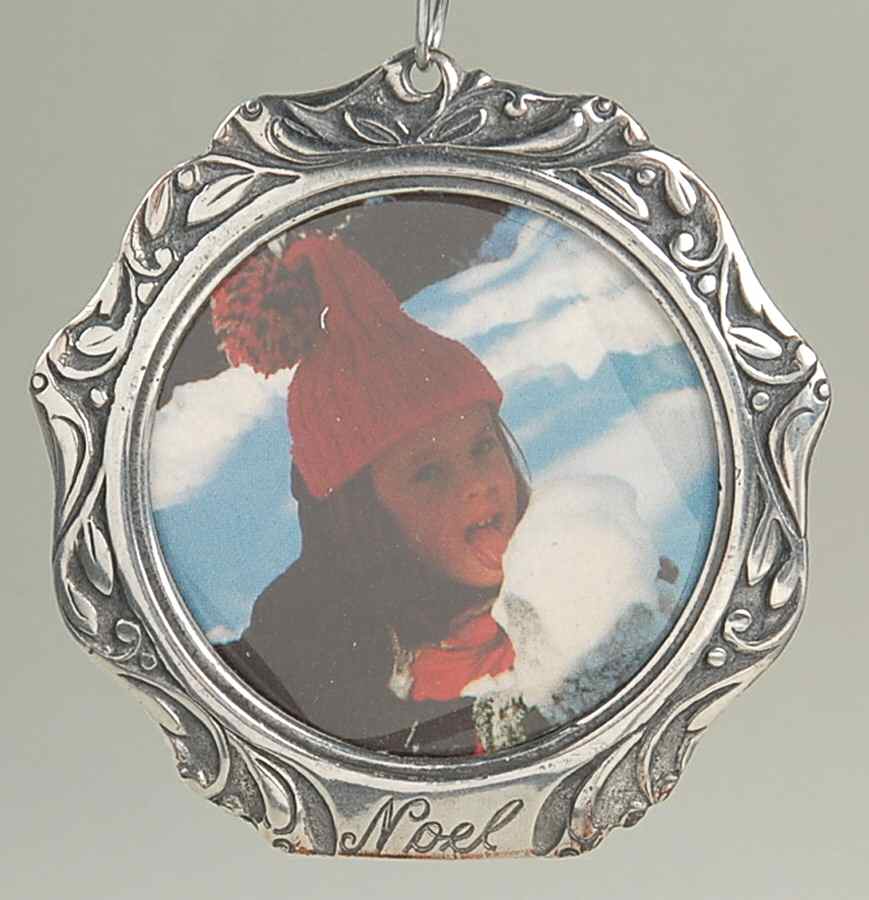 Photo Wreath Ornament Noel Frame-1979 - No Box by Reed & Barton-1