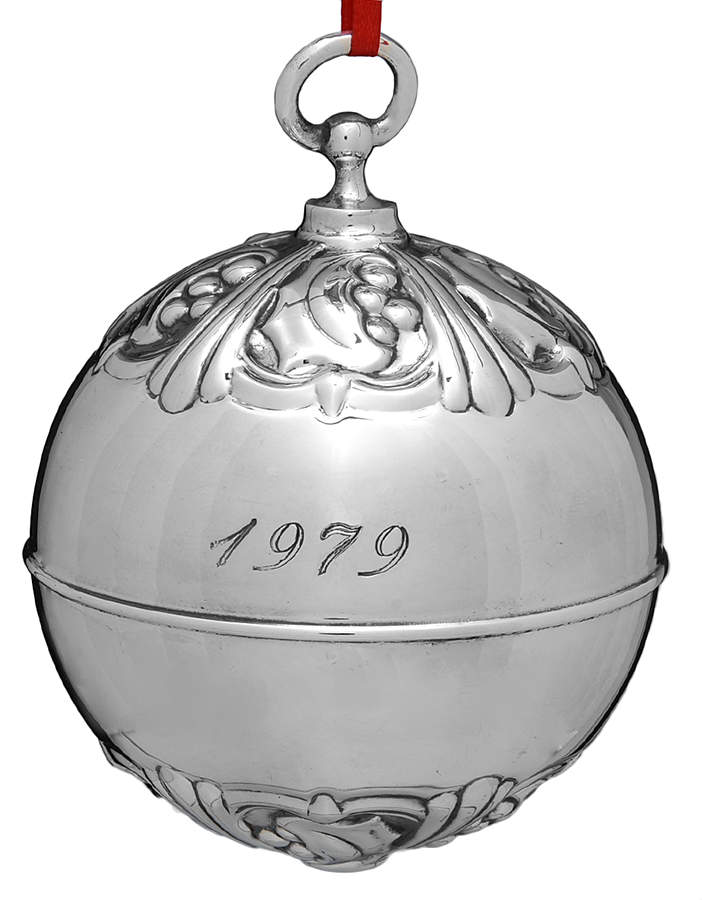 Holly Ball Christmas 1979-Holly Ball - Boxed by Reed & Barton-1