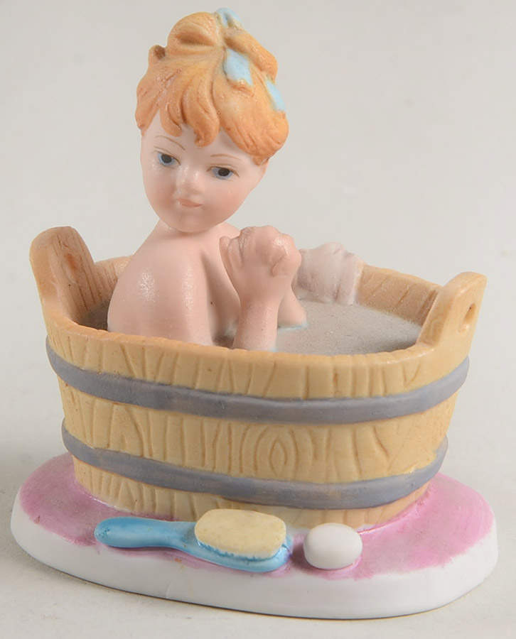 Mcclellands Figurine Sudsie Suzie - Boxed by Reco-1