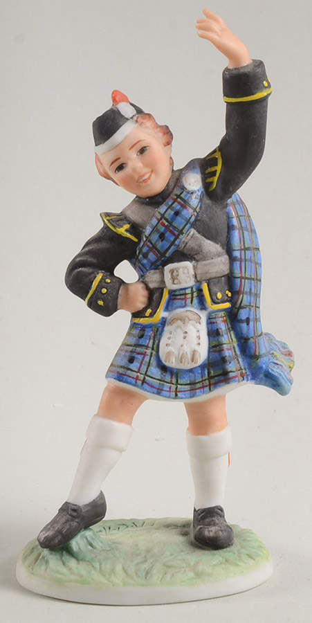 Mcclellands Figurine Highland Fling - No Box by Reco-1