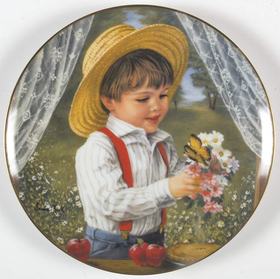 Childhood Almanac-Plate For Mom-May - Boxed by Reco-1