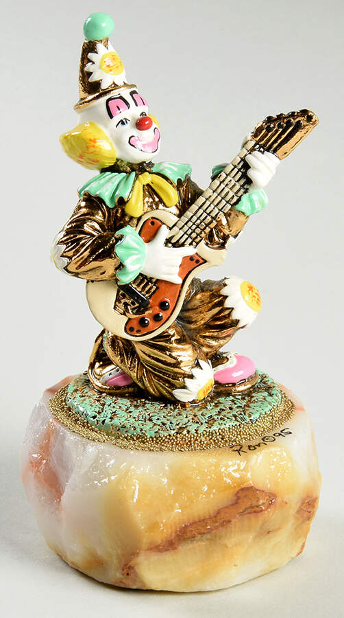 Clown Sculptures Rock-A-Billy-With Guitar - No Box by Ron Lee-1
