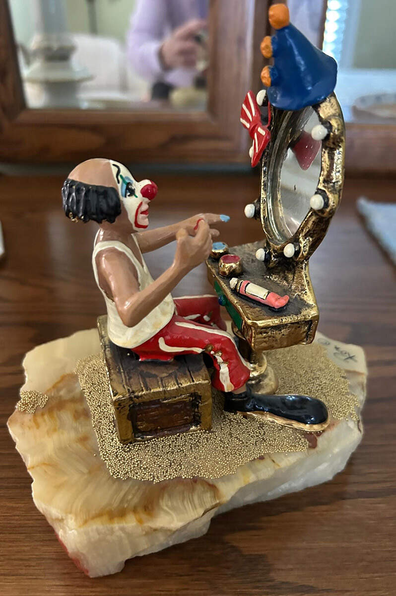 Clown Sculptures Jo-Jo At The Make-Up Mirror - No Box by Ron Lee-1