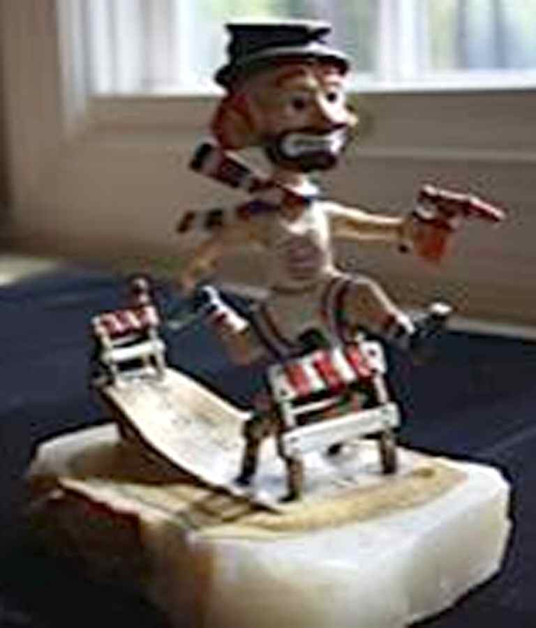 Clown Sculptures Freddie, The Torchbearer - No Box by Ron Lee-1
