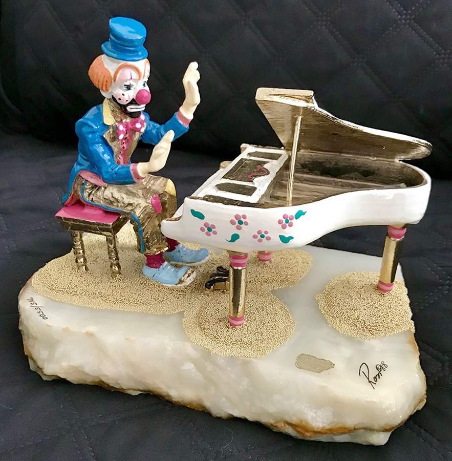 Clown Sculptures In Concert - No Box by Ron Lee-1