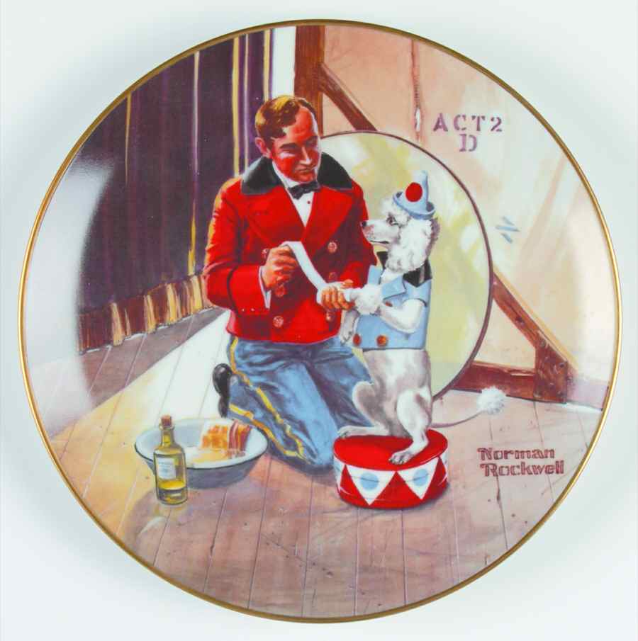 Classic Plate Collection While The Audience Waits - Boxed by Rockwell Museum-1