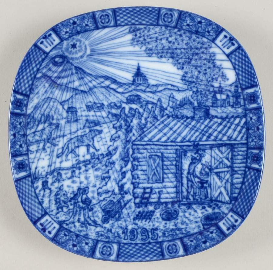 Rorstrand Christmas Plate Nils Holgerssons Wonderful Journery - Boxed by Rorstrand-1
