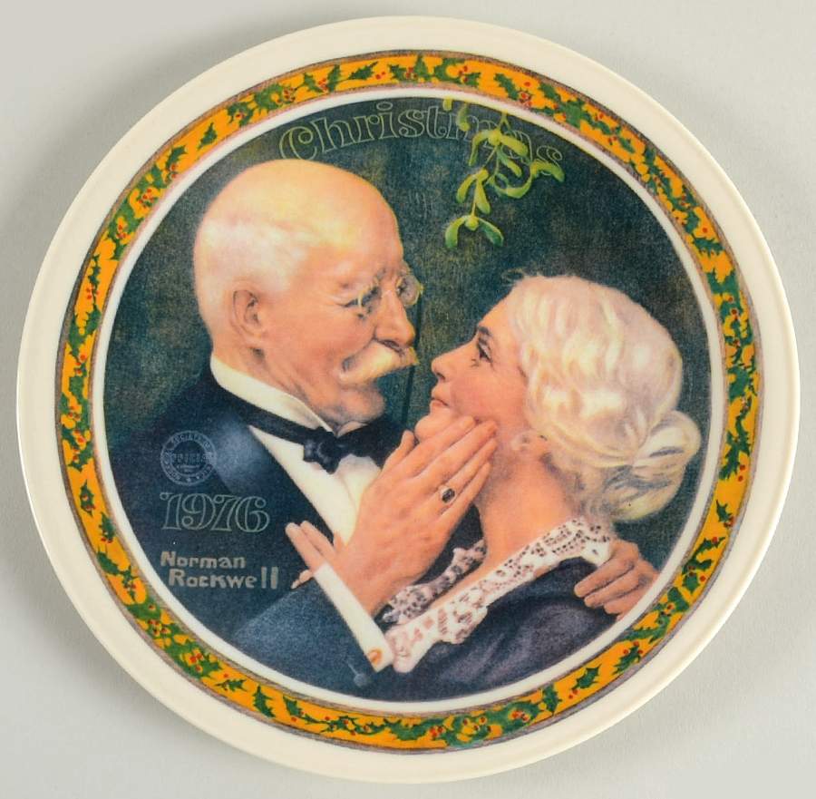 Annual Christmas Plate Golden Christmas - Boxed by Rockwell Society-1