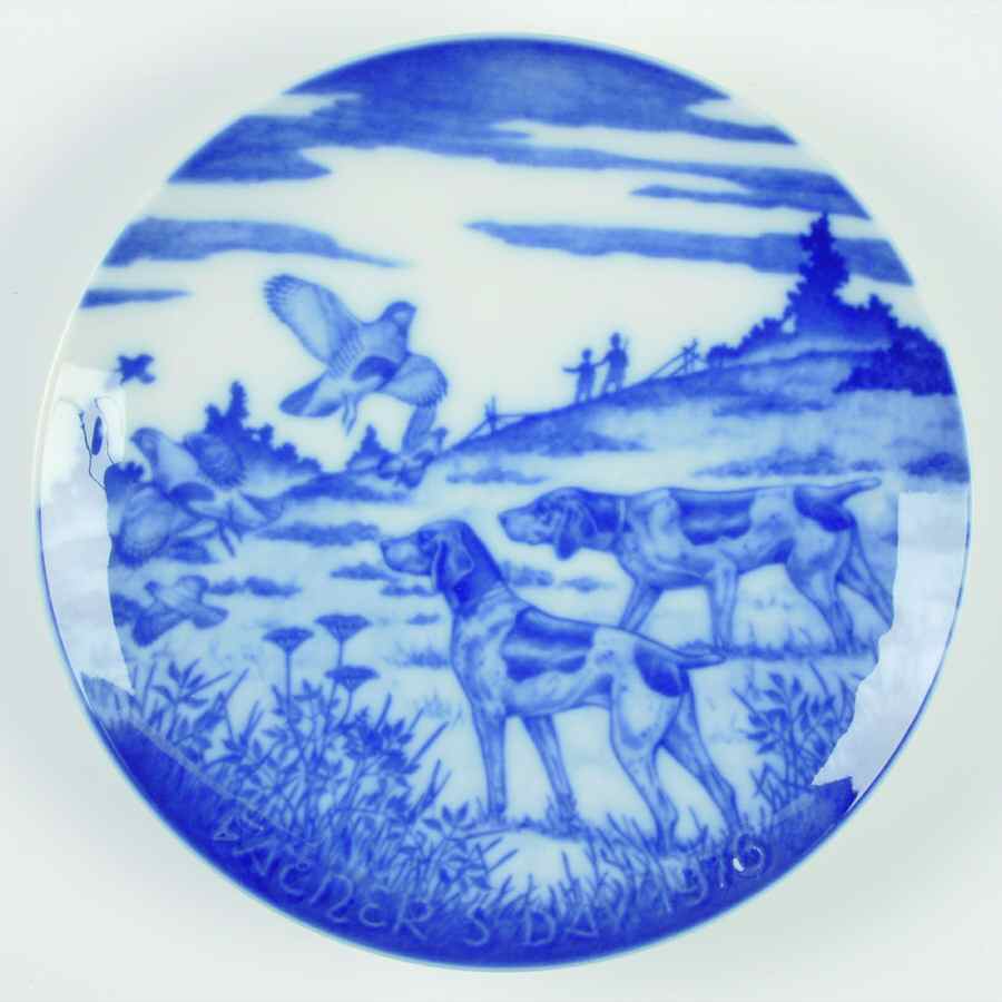 Father's Day Plate Hunting - No Box by Royale (Germany)-1