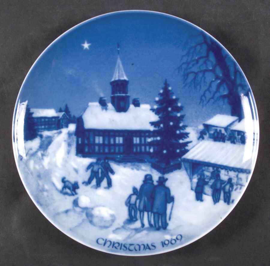 Christmas Plate Christmas Fair - No Box by Royale (Germany)-1
